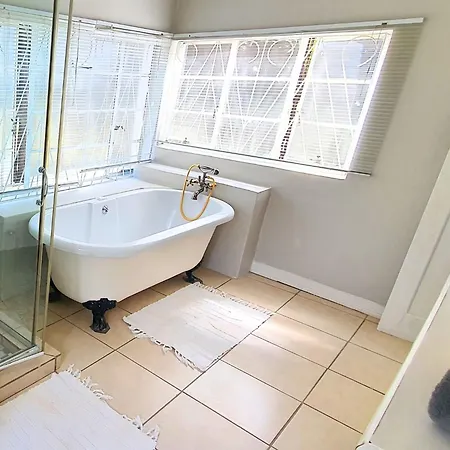 The Browns' Luxury Suites & Cottage Dullstroom Exterior photo