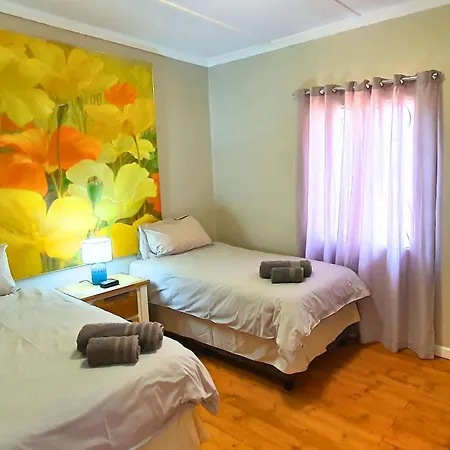 The Browns' Luxury Suites & Cottage Dullstroom Exterior photo