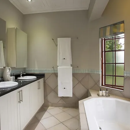 The Browns' Luxury Suites & Cottage Dullstroom Exterior photo