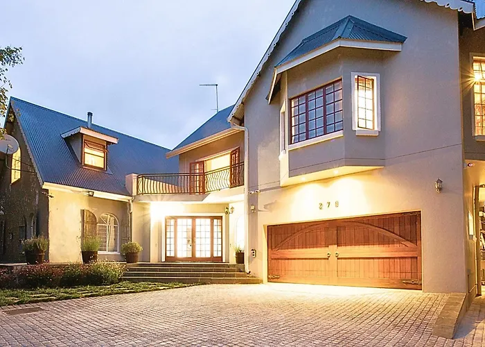 The Browns\' Luxury Suites & Cottage