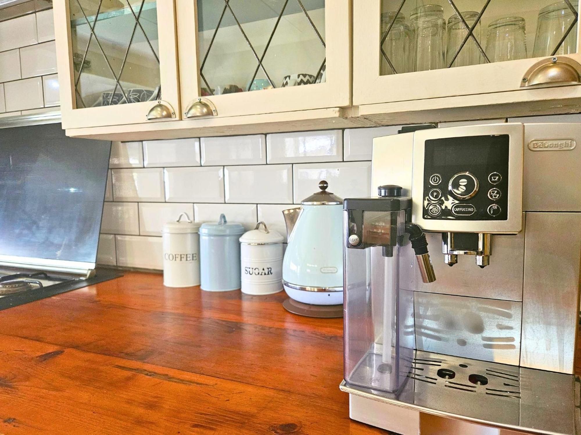 The Browns' Luxury & Apartment